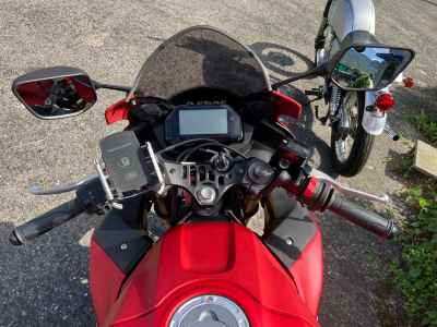 Yamaha YZF-R25 2019