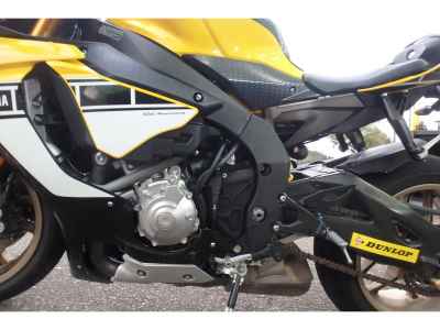 Yamaha YZF-R1 2016
