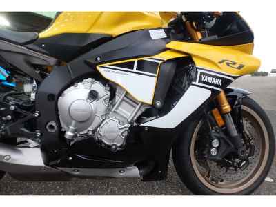 Yamaha YZF-R1 2016