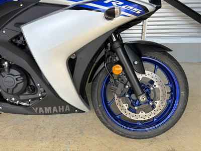 Yamaha YZF-R25 2016