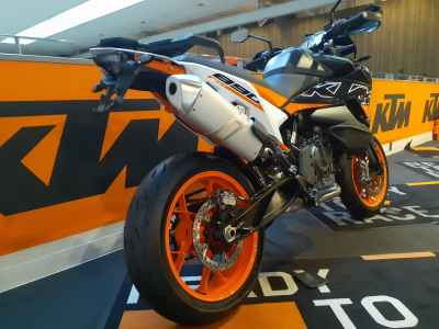 KTM 890 SMT 2024