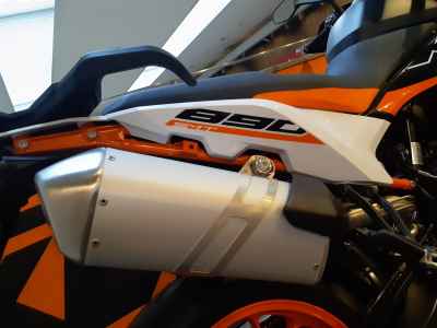 KTM 890 SMT 2024