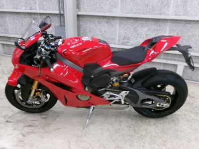 Ducati Panigale V4S 2025