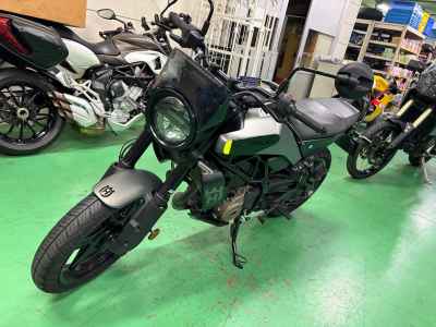 Husqvarna Svartpilen 250 2024