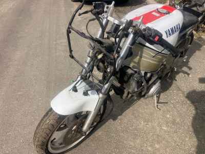 Yamaha FZR400RR