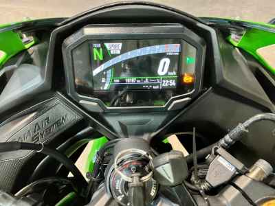 Kawasaki Ninja ZX-4RR 2025