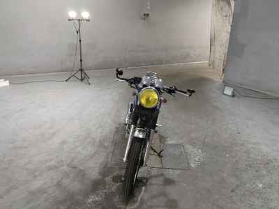 Yamaha SR400 2022