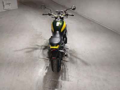 Kawasaki Z900RS 2023