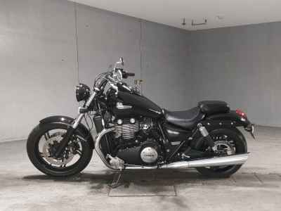 Triumph Thunderbird Storm 2013