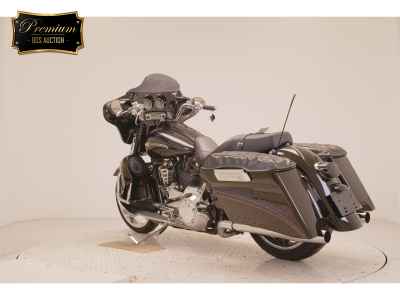 Harley-Davidson Street Glide FLHXSE1800 2011