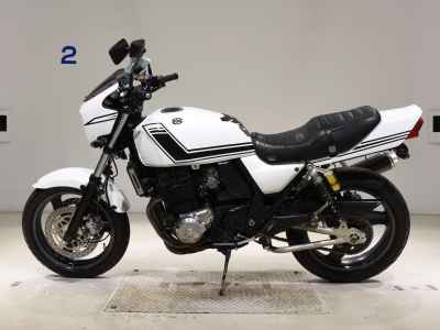 Kawasaki ZRX400
