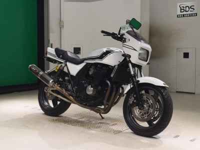 Kawasaki ZRX400