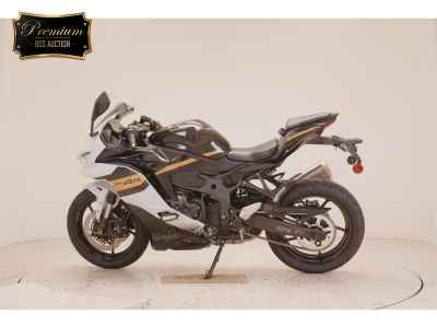 Kawasaki Ninja ZX-4R SE 2026