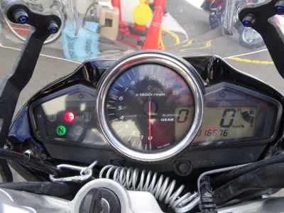 Suzuki GSR250