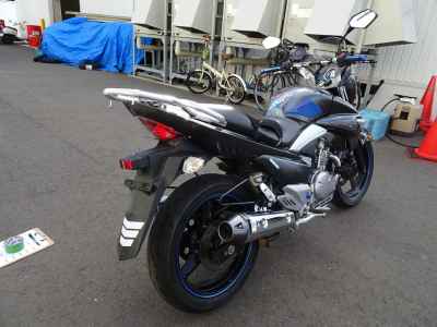 Suzuki GSR250