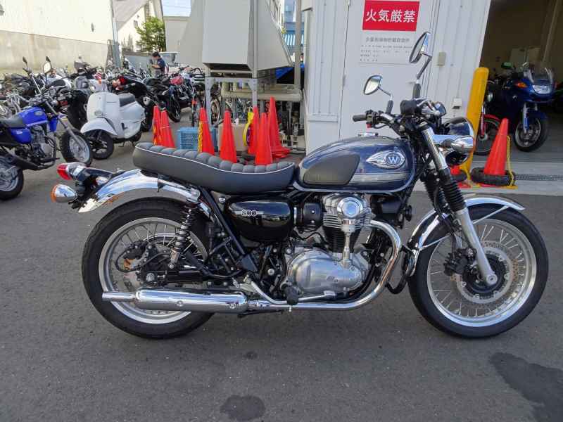 Kawasaki W800 2023