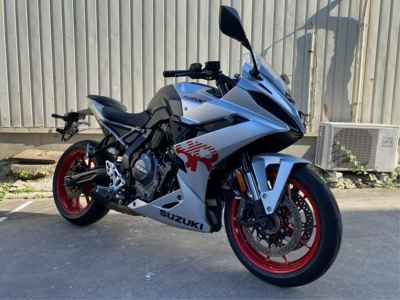 Suzuki GSX-8R 2024