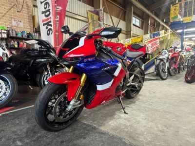 Honda CBR1000RR-R FB SP 2021