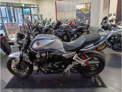 Honda CB1300SF 2024