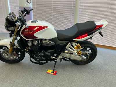Honda CB1300SF 2025