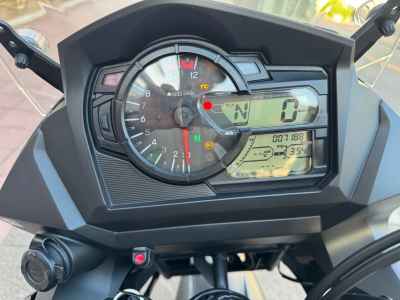 Suzuki V-Strom 650 2025
