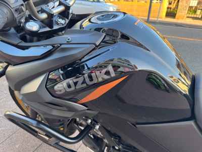 Suzuki V-Strom 650 2025
