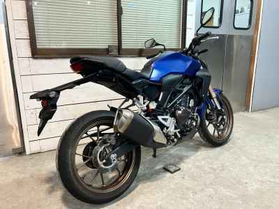 Honda CB250R