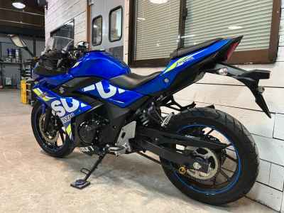 Suzuki GSX250R