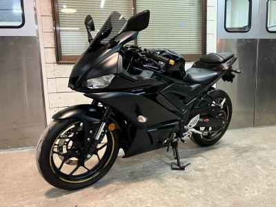 Yamaha YZF-R25 2021