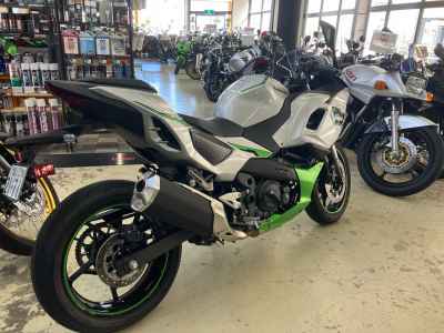 Kawasaki Ninja 7 Hybrid 2025