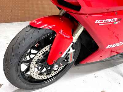 Ducati 848 Evo 2015