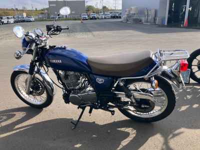 Yamaha SR400 2021