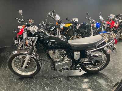 Yamaha SR400 2020
