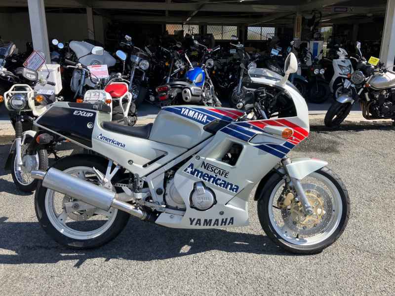 Yamaha FZR250R