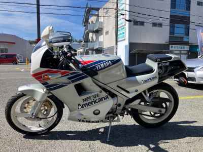 Yamaha FZR250R