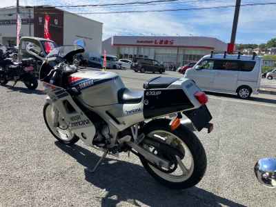 Yamaha FZR250R