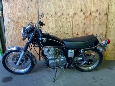 Yamaha SR400 2020