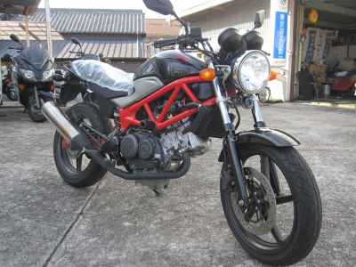 Honda VTR250 2011