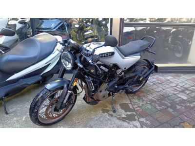 Husqvarna Svartpilen 401 2021