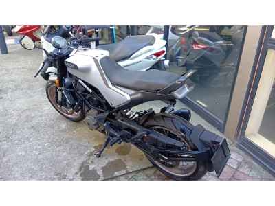 Husqvarna Svartpilen 401 2021