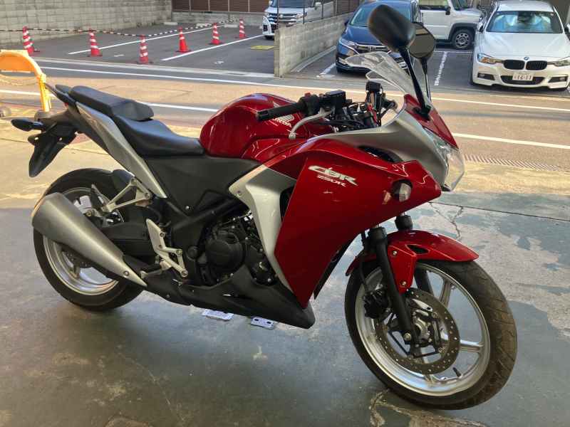 Honda CBR250R 2011