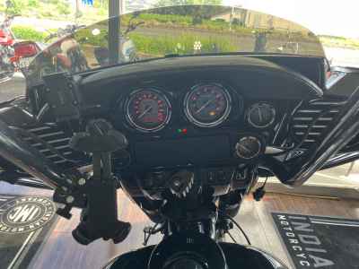 Harley-Davidson FLHTCUSE5 CVO 2011
