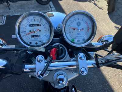 Yamaha SR400 2021