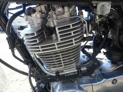 Yamaha SR400 2021