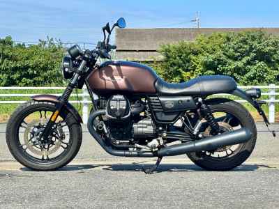 Moto Guzzi V7 III Stone 2021