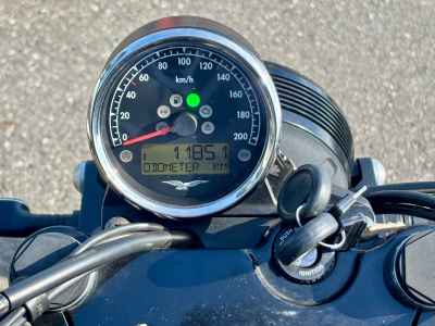 Moto Guzzi V7 III Stone 2021
