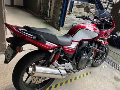 Honda CB400 Super Boldor 2022