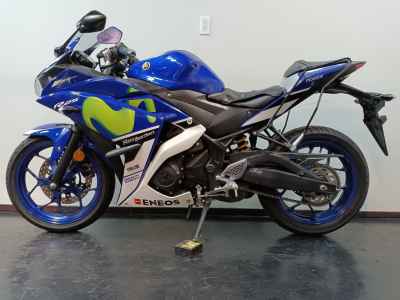 Yamaha YZF-R25 2016