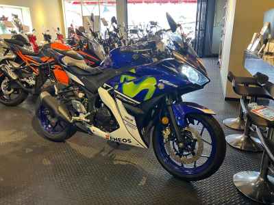 Yamaha YZF-R25 2016
