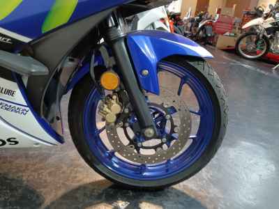 Yamaha YZF-R25 2016
